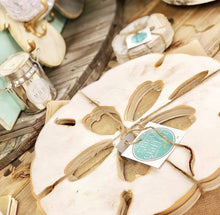 Load image into Gallery viewer, Grace Graffiti - Sand Dollar Placemats, Wooden, Set of 4
